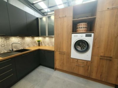 Ex-Display German Utility - Graphite & Natural Oak Slab With Laminate Worktops