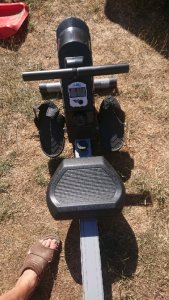 Jll rowing machine, freestanding not mains