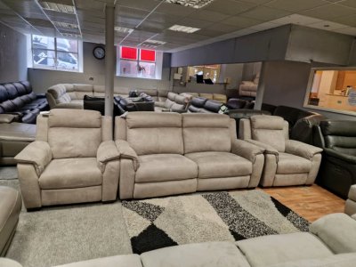 Ex display 3-seater sofa + 2 Armchair power recliner