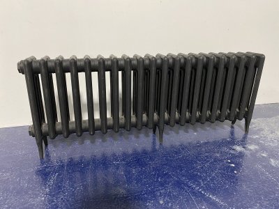 Arroll Neo-Classic Cast Black 4 Column Radiator