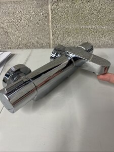 Aqualisa Midas-220 Chrome Shower Outlet Mixer, Ex-Display