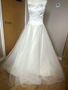 Ex-Display Mia Mia Ivory Corset Wedding Dress Size 12