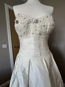 Ex-Display Alan Hannah Ophelia Wedding Dress Size 16