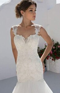 Designer Mark Lesley Wedding Dress Mermaid & Trumpet Size 14 Ex-Display