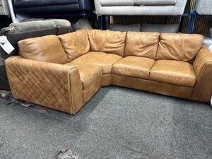Sofology New Ex-Display Tan Brown Distressed Leather Corner Group Sofa