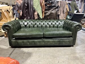 Ex-Display 3 Seater Green Leather Chesterfield Sofa