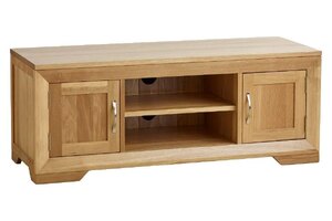 Oak Furnitureland Bevel Large Cabinet Natural Solid Oak Sideboard Ex-Display