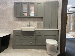 Vanity Hall Ex-Display Shaker Fitted Bathroom Furniture Setting