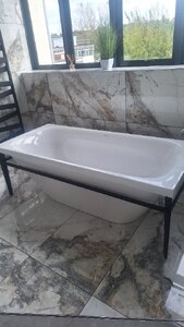 Fabulous Duravit Ex-Display WC, Mirror and Bath with Frame