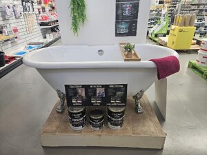 White Roll Top Bath Ex-Display with Waste and Feet Included