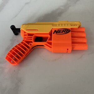 Nerf Alpha Strike Fang QS-4 Ex-Display Excellent Condition No Darts