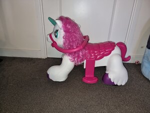 Xootz Magical Unicorn 6V Electric Ride On - Ex-Display Never Used