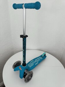 Mini Micro Deluxe Scooter Ex-Display Blue Great Condition Children's Kids