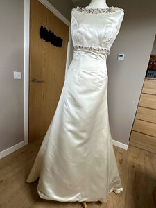 Ex-Display Alan Hannah Genevieve Mermaid Wedding Dress in Ivory, Size 10