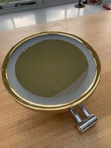 Ex-Display Hyde Park Bathrooms Illuminated Cosmetic Mirror Extendable Chrome & Gold