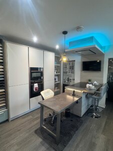 Ex-Display Hacker Kitchen with Neff & Siemens Appliances