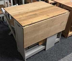 Corona Grey Butterfly Dining Set (Ex-Display)