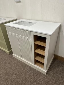 Ex-Display Oxun Reeded Vanity Unit 900W 2 Door, Oak Shelves, Basin, Himac Top
