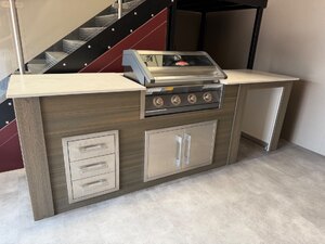 Ex-Display 2.8m Outdoor Kitchen Quartz Worktop Beefeater BBQ