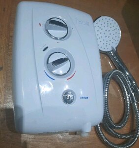 Triton T80 Easi-Fit+ White Manual Electric Home Shower 10.5kW (Ex-Display)