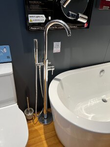 Ex-Display Freestanding Bath Taps Chrome Modern Torino