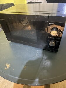 Sharp YC-MS01U-B Black 20 Litre 800W Microwave Ex-Display