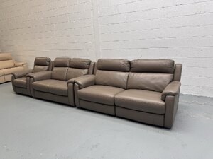 Ex-Display Nicoletti Italian Giacomo 3 Piece Taupe Leather Sofa Set
