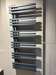 Ex-Display Carisa Terra Towel Radiator 1295mm x 500mm Anthracite