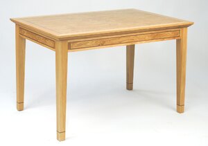 Oak Dining Table, Ex Showroom Display Handmade in England, 40% Off RRP, 4-6 Seater