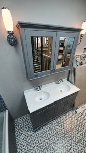 Hudson Reed Old London Ex-Display Vanity Unit with Marble Top, Mirrored Cabinet & Lights