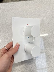 Ex-Display Crosswater Shower Valve - Matte White