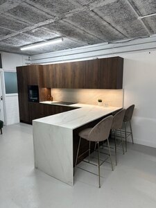 Hacker Ex-Display L-Shape Kitchen in Cognac Oak with Appliances