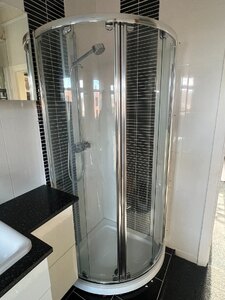 Kudos Sliding Curved Centre Shower Enclosure Ex-Display