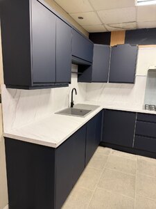 Brand New Ex-Display Handleless J Groove Kitchen