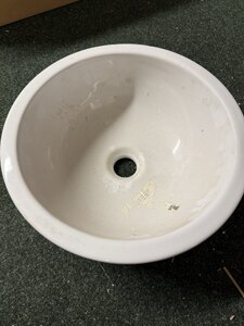 Ex-Display Catalano Round Deck Mounted Washbasin
