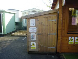 6ft X 4ft Log Cabin Side Store, Ex-Display