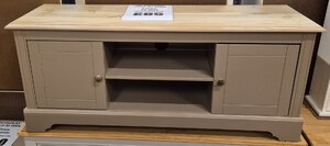 Louise 2 Door 2 Shelf TV Media Unit (Ex-Display)