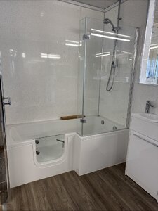 Bathe-Easy Solarna Walk In Easy Access L Shaped Shower Bath 1650x840 Ex-Display