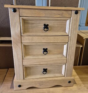 Corona Large 3 Drawer Pine Bedside Cabinet (Ex-Display)