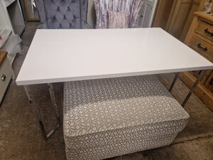 White High Gloss Dining Table Ex Shop Display