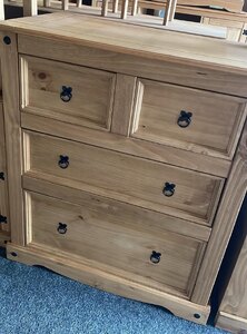 Corona 2+2 Drawer Pine Chest of Drawers, Ex-Display