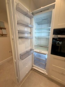 Neff KI8816DE1 Built-In Larder Fridge, White, Ex-Display