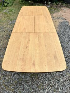 Oak FurnitureLand Bentley Extending Solid Oak Dining Table Ex-Display