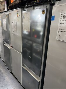 Bosch KIV87NSF0G Integrated 70/30 Fridge Freezer Series 2 New Ex-Display