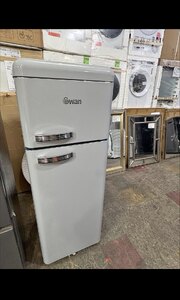 Retro Swan 150cm 70/30 Small Grey Fridge Freezer 208L Fast Freeze Ex-Display