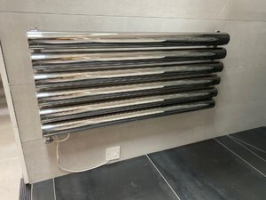 Ex-Display JIS Mayfield Horizontal Electric Radiator, Stainless Steel