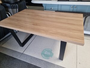 Dining Table 6 Seater Wood Effect Top, Black Metal Legs Ex-Display