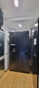 Hisense American Side-By-Side Frost Free Fridge Freezer, Black, Ex-Display