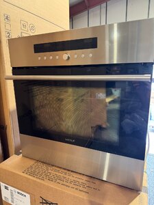 Wolf ICBSO24TE/S/TH 60cm Conventional Oven - Ex-Display Unused