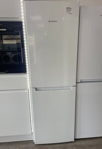 Bosch KGN34NWEAG No Frost Fridge Freezer - Ex-Display, Collection